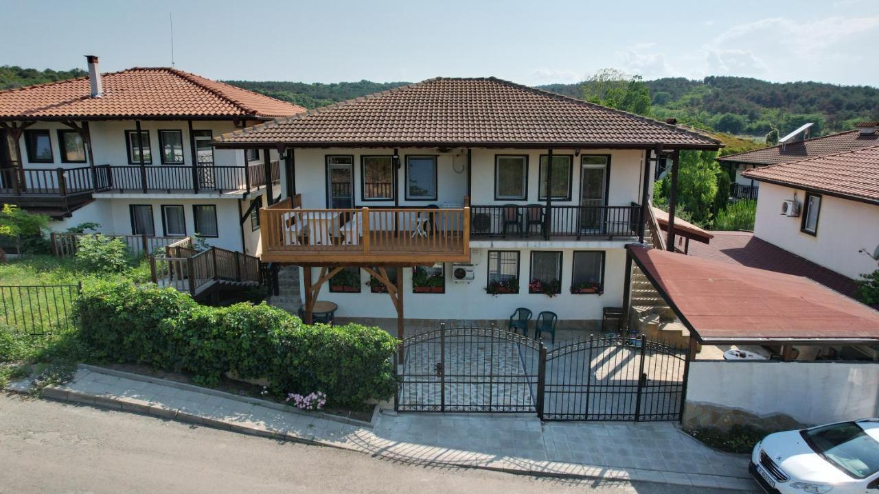 Apartment Nikol Sozopol Buitenkant foto